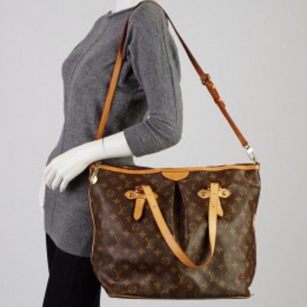 ✨ ZIPPERED ✨ EXTRA LARGE LOUIS VUITTON TOTE